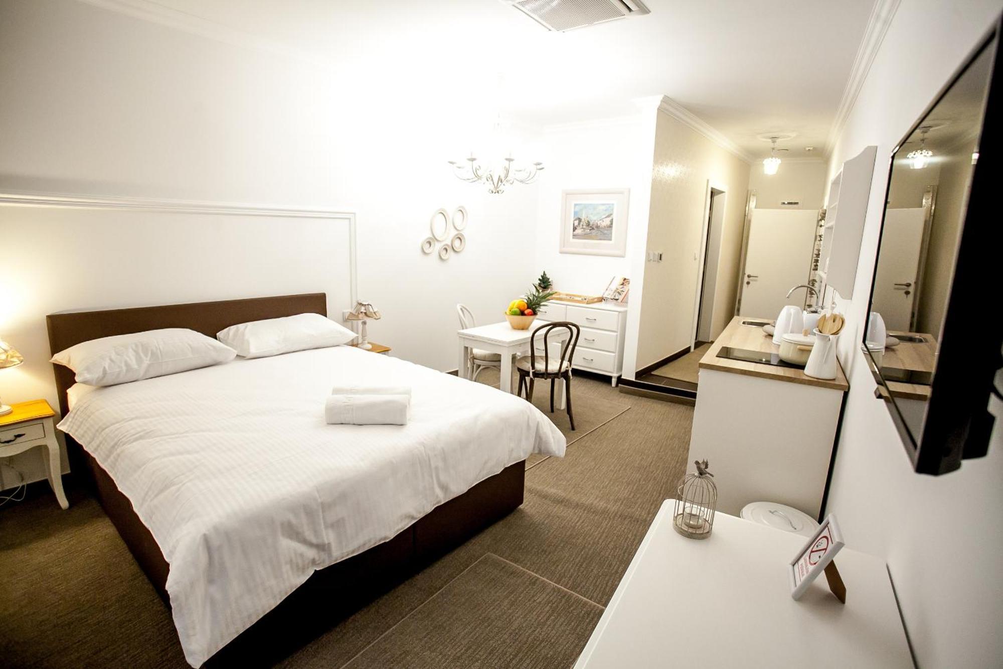 Flex Selfcheckins - Zagreb - Hostel - 8 Rooms - City Centre 외부 사진
